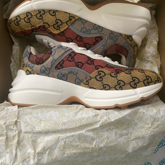 Gucci sneakers size 38 - Picture 3 of 4